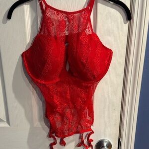ADORE ME - red lace bustier